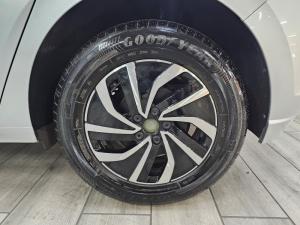 Volkswagen Polo hatch 1.0TSI - Image 3