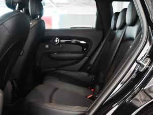 MINI Clubman John Cooper Works ALL4 Clubman - Image 17