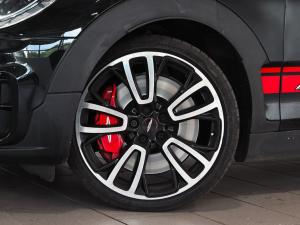 MINI Clubman John Cooper Works ALL4 Clubman - Image 3
