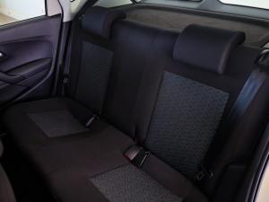 Volkswagen Polo Vivo hatch 1.4 Life - Image 12