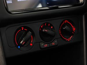 Volkswagen Polo Vivo hatch 1.4 Life - Image 7