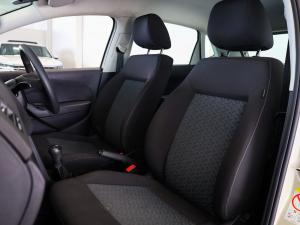 Volkswagen Polo Vivo hatch 1.4 Life - Image 9