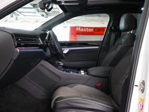 Volkswagen Touareg V6 TDI R-Line - Image 12