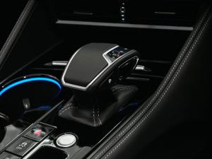 Volkswagen Touareg V6 TDI R-Line - Image 8