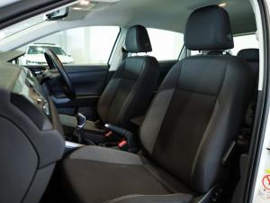 Volkswagen Polo hatch 1.0TSI Life manual - Image 13