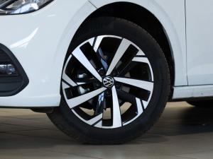 Volkswagen Polo hatch 1.0TSI Life manual - Image 4