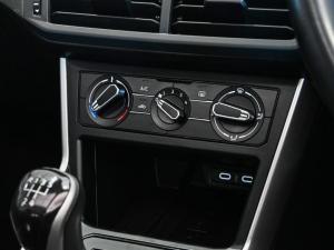 Volkswagen Polo hatch 1.0TSI Life manual - Image 12
