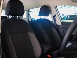 Volkswagen Polo hatch 1.0TSI Life auto - Image 12