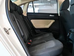 Volkswagen Polo sedan 1.0TSI Life - Image 14