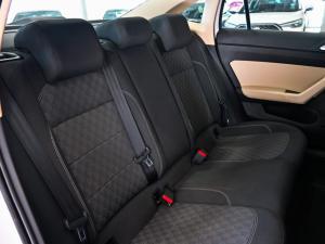 Volkswagen Polo sedan 1.0TSI Life - Image 15