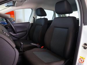 Volkswagen Polo Vivo hatch 1.4 Comfortline - Image 14