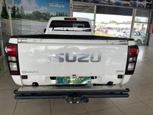 Isuzu D-Max Gen 6 250 single cab Fleetside safety - Image 2