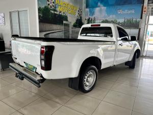 Isuzu D-Max Gen 6 250 single cab Fleetside safety - Image 4