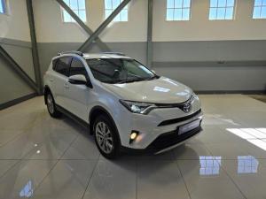 Toyota RAV4 2.2D-4D AWD VX - Image 11