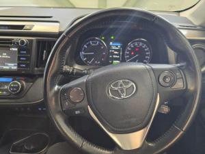 Toyota RAV4 2.2D-4D AWD VX - Image 19