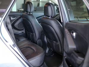 Hyundai ix35 2.0 Elite - Image 18