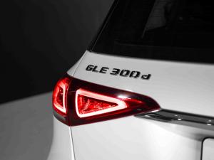 Mercedes-Benz GLE GLE300d 4Matic - Image 13