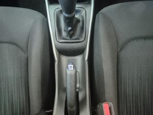 Toyota Starlet 1.5 XR manual - Image 9