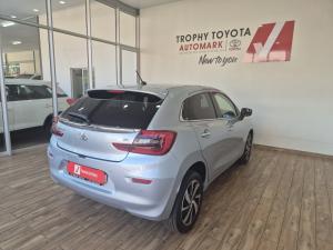 Toyota Starlet 1.5 XR manual - Image 2