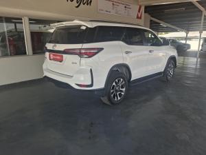 Toyota Fortuner 2.8GD-6 4x4 VX - Image 2