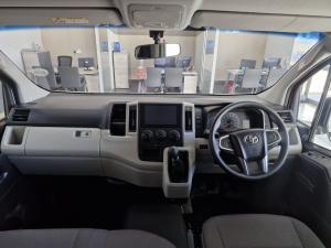 Toyota Quantum 2.8 LWB panel van - Image 8
