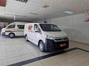 Toyota Quantum 2.8 LWB panel van - Image 1