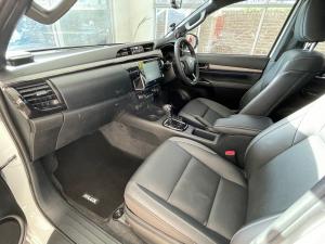Toyota Hilux 2.8GD-6 48V double cab Legend - Image 9
