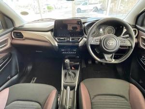 Toyota Starlet Cross 1.5 XR manual - Image 8