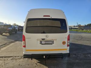 Toyota Hiace 2.5D-4D bus 14-seater GL - Image 5