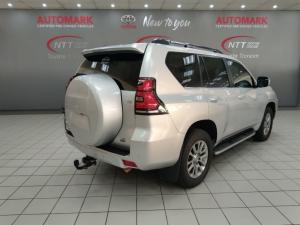 Toyota Prado VX 4.0 V6 automatic - Image 2
