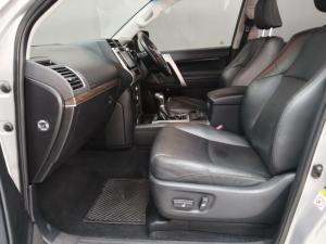 Toyota Prado VX 4.0 V6 automatic - Image 7