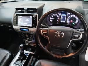 Toyota Prado VX 4.0 V6 automatic - Image 8