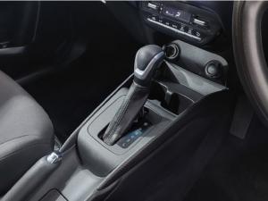 Toyota Starlet 1.5 XS auto - Image 11