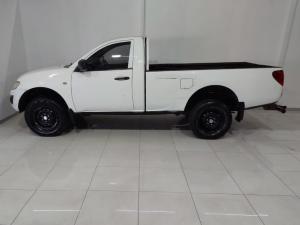 Mitsubishi Triton 2.4 GLX - Image 2