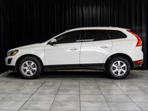 Volvo XC60 T5 Elite - Image 4