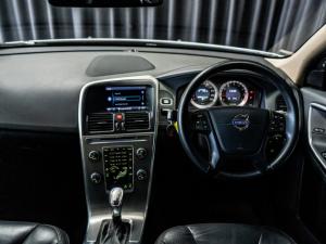 Volvo XC60 T5 Elite - Image 8