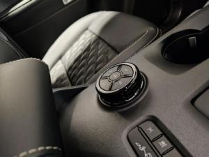 Ford Everest 3.0TD V6 4WD Platinum - Image 11