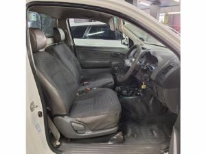 Toyota Hilux 2.5D-4D - Image 7