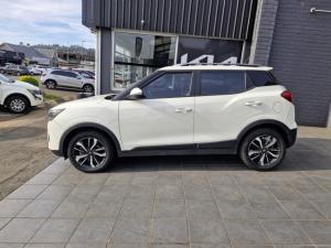 Mahindra XUV300 1.5TD W8 - Image 3