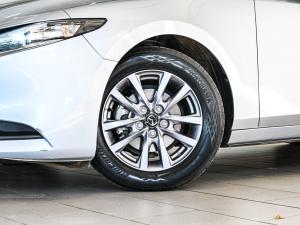 Mazda Mazda3 sedan 1.5 Dynamic - Image 2