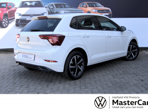 Volkswagen Polo hatch 1.0TSI Life manual - Image 4