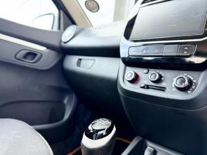 Renault Kwid 1.0 Climber auto - Image 11