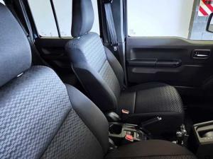 Suzuki Jimny 1.5 GLX AllGrip 5-door auto - Image 13