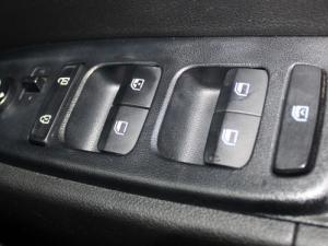 Hyundai Venue 1.0T Motion auto - Image 12