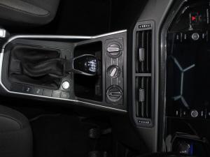 Volkswagen Polo hatch 1.0TSI Life manual - Image 10