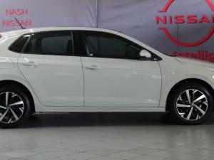 Volkswagen Polo hatch 1.0TSI Life manual - Image 5