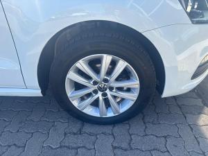 Volkswagen Polo Vivo hatch 1.6 Comfortline auto - Image 8