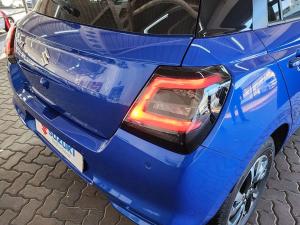 Suzuki Swift 1.2 GLX manual - Image 17