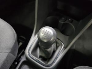 Volkswagen Polo Vivo hatch 1.4 - Image 6