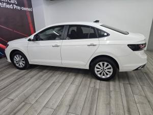Volkswagen Polo sedan 1.6 Life manual - Image 13